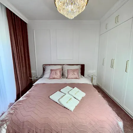 Just Unique Rose Apartment Poznan Exterior photo